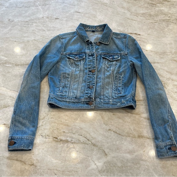 American Eagle | Cropped Denim Jacket | Women's Size Medium - Picture 4 of 10
